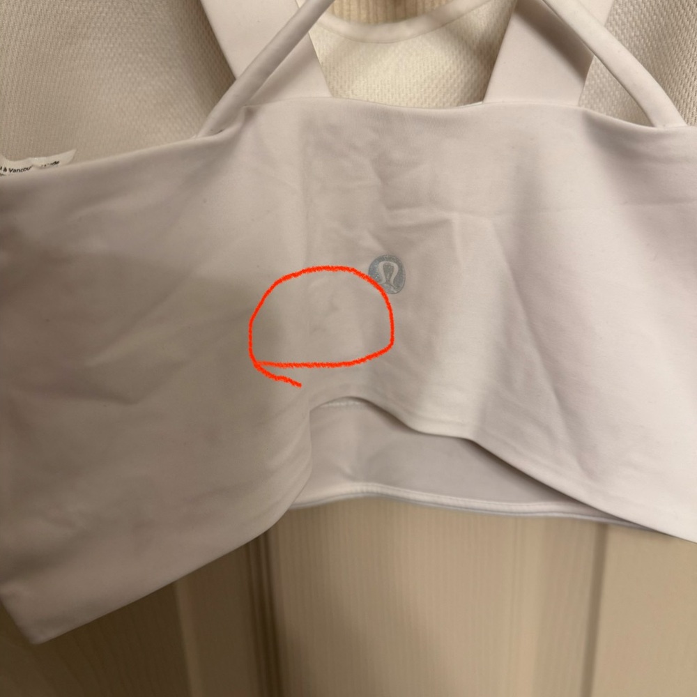 *Flawed. Read description* Lululemon Like a cloud longline bra D/DD Size 6 - Picture 5 of 7